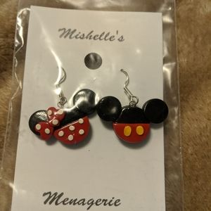 Minnie mouse/Mickey mouse earrings